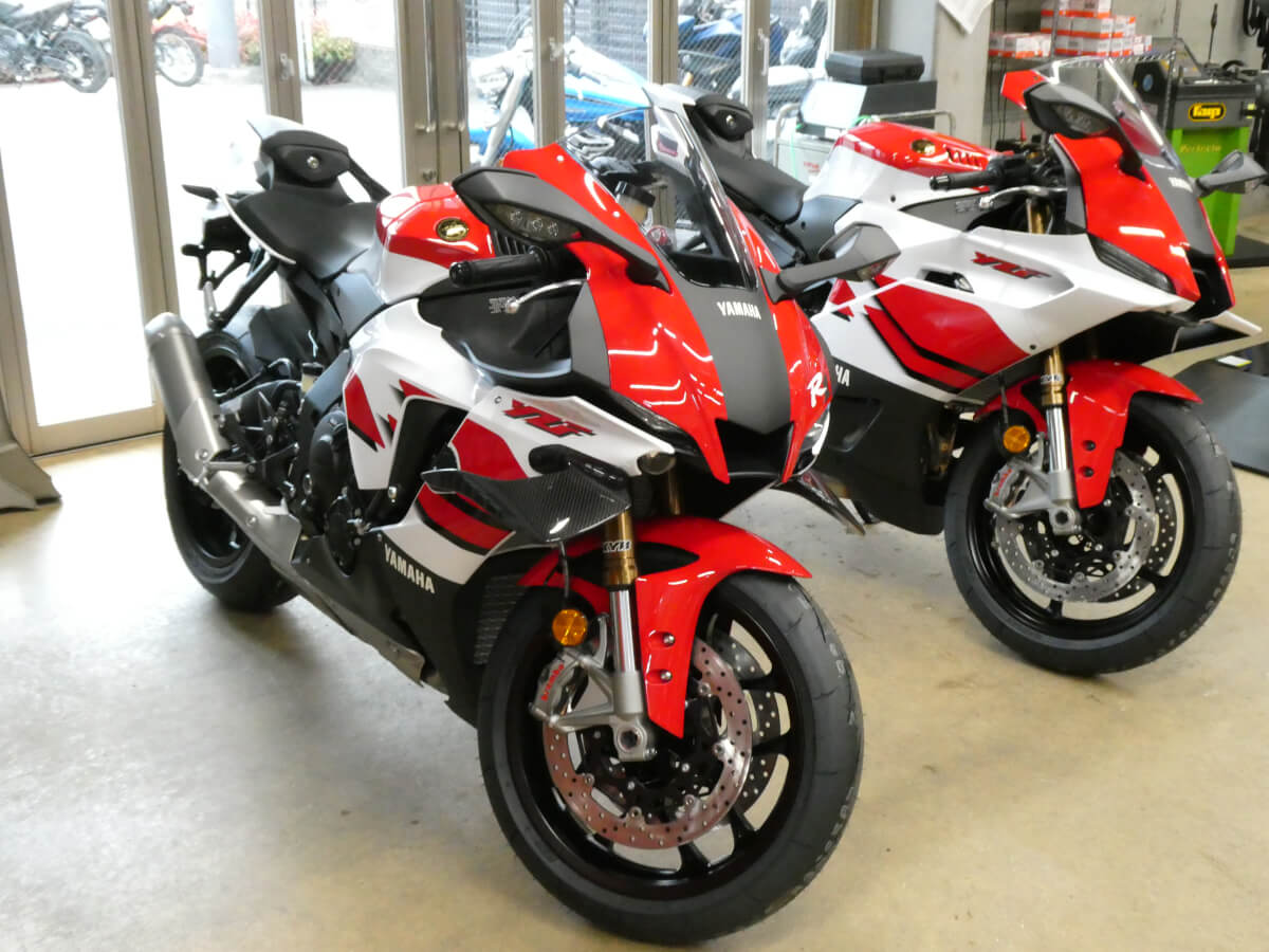 YZF-R1/R9 70th入荷しました！